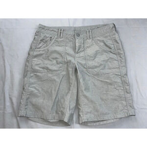 The North Face Lightweight Microfiber Bermuda Long Shorts. Women's 8, MINT!!